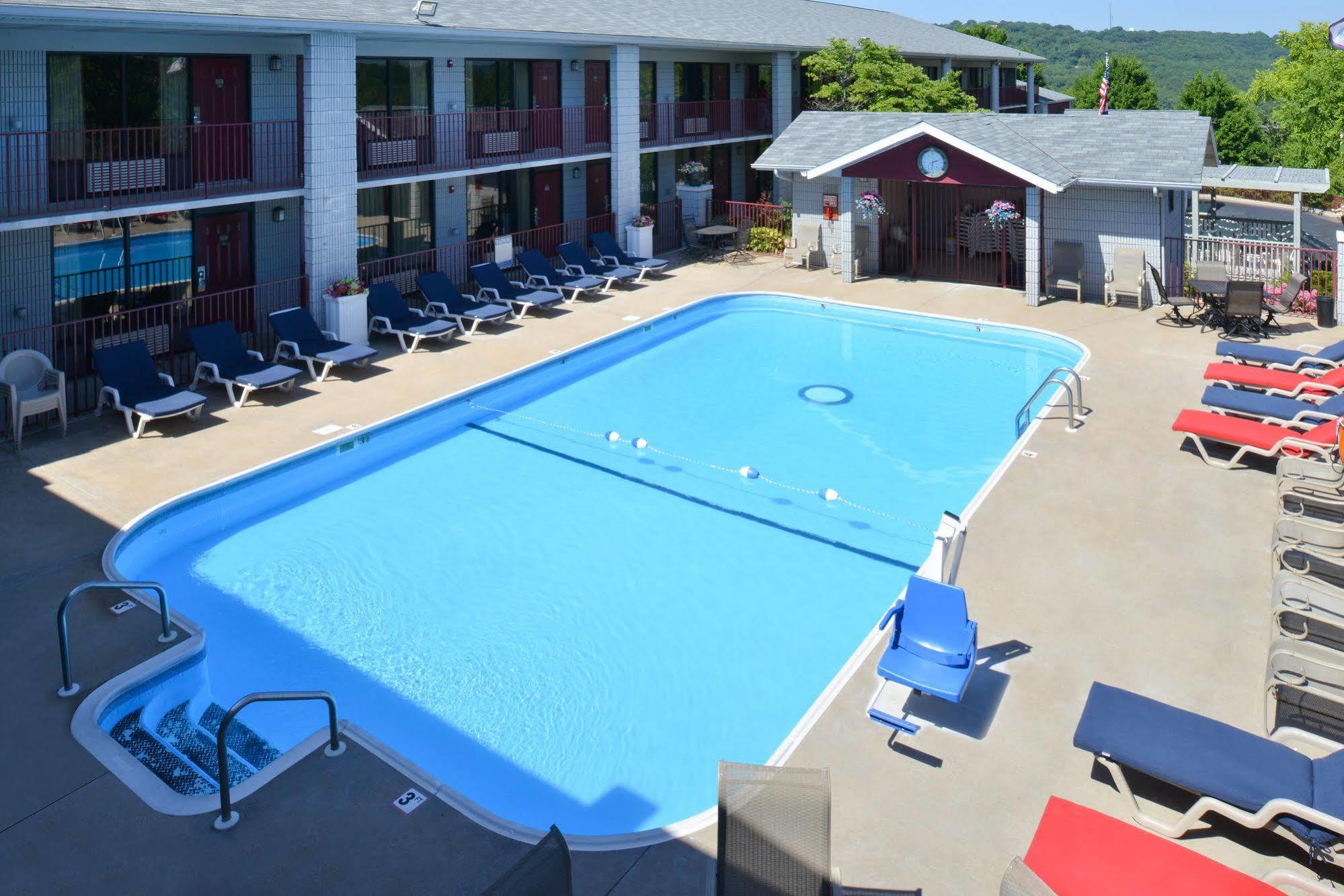 Motel Ramada By Wyndham Branson Exterior foto