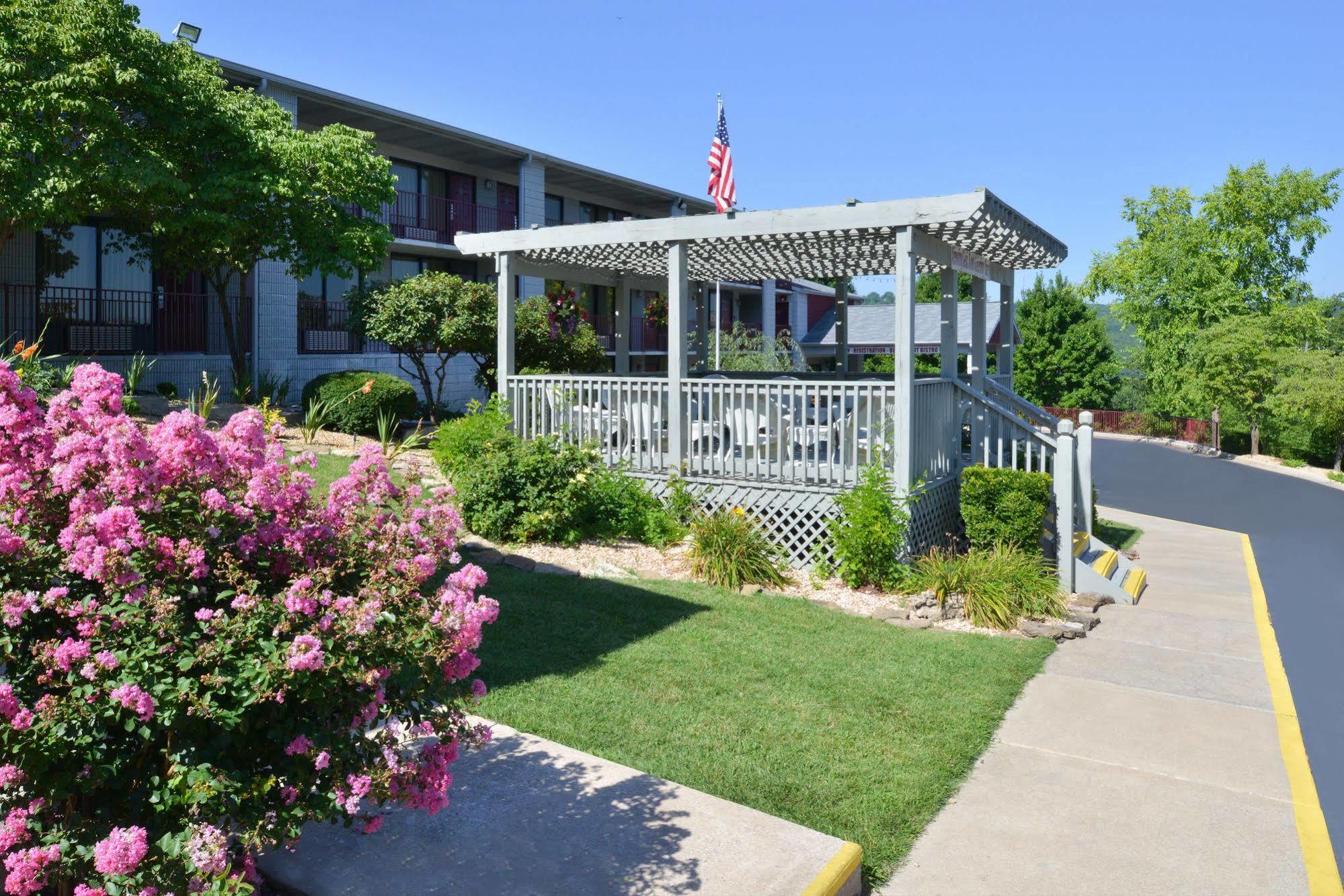 Motel Ramada By Wyndham Branson Exterior foto